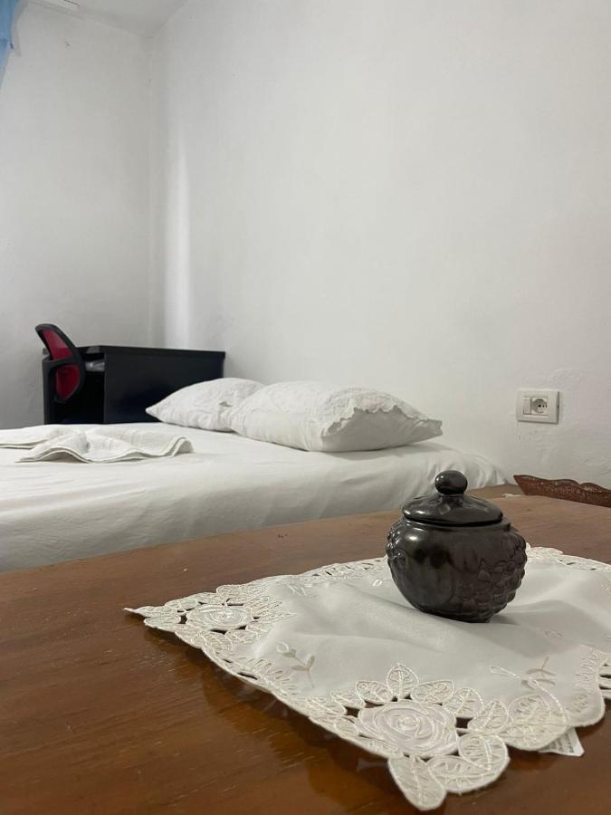 Communist Style Room Shkodër エクステリア 写真