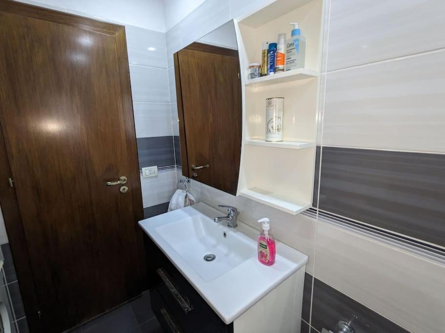 Communist Style Room Shkodër エクステリア 写真