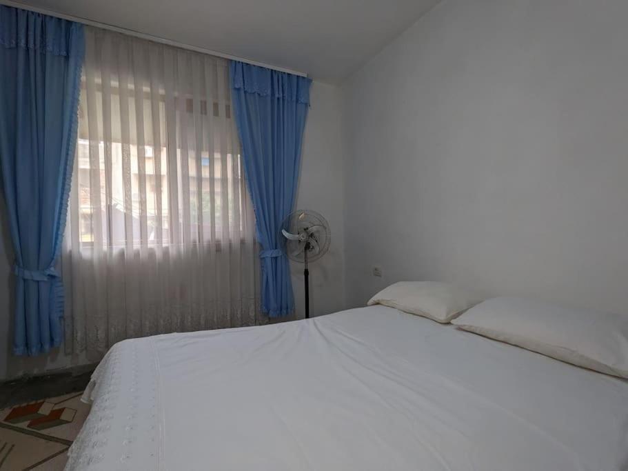 Communist Style Room Shkodër エクステリア 写真